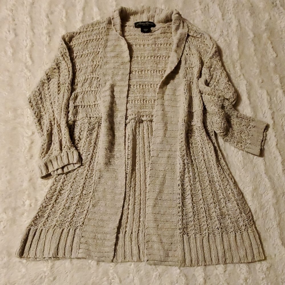Small cream lace cardigan